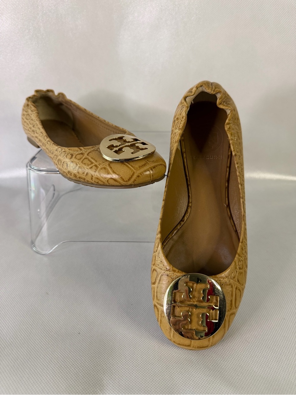 ✨ Tory Burch Embossed Leather Ballet Flats • Gold Logo • Size 6